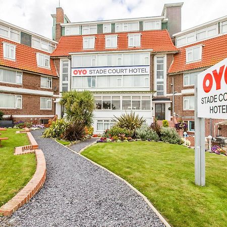 OYO Stade Court Hotel Hythe  Buitenkant foto