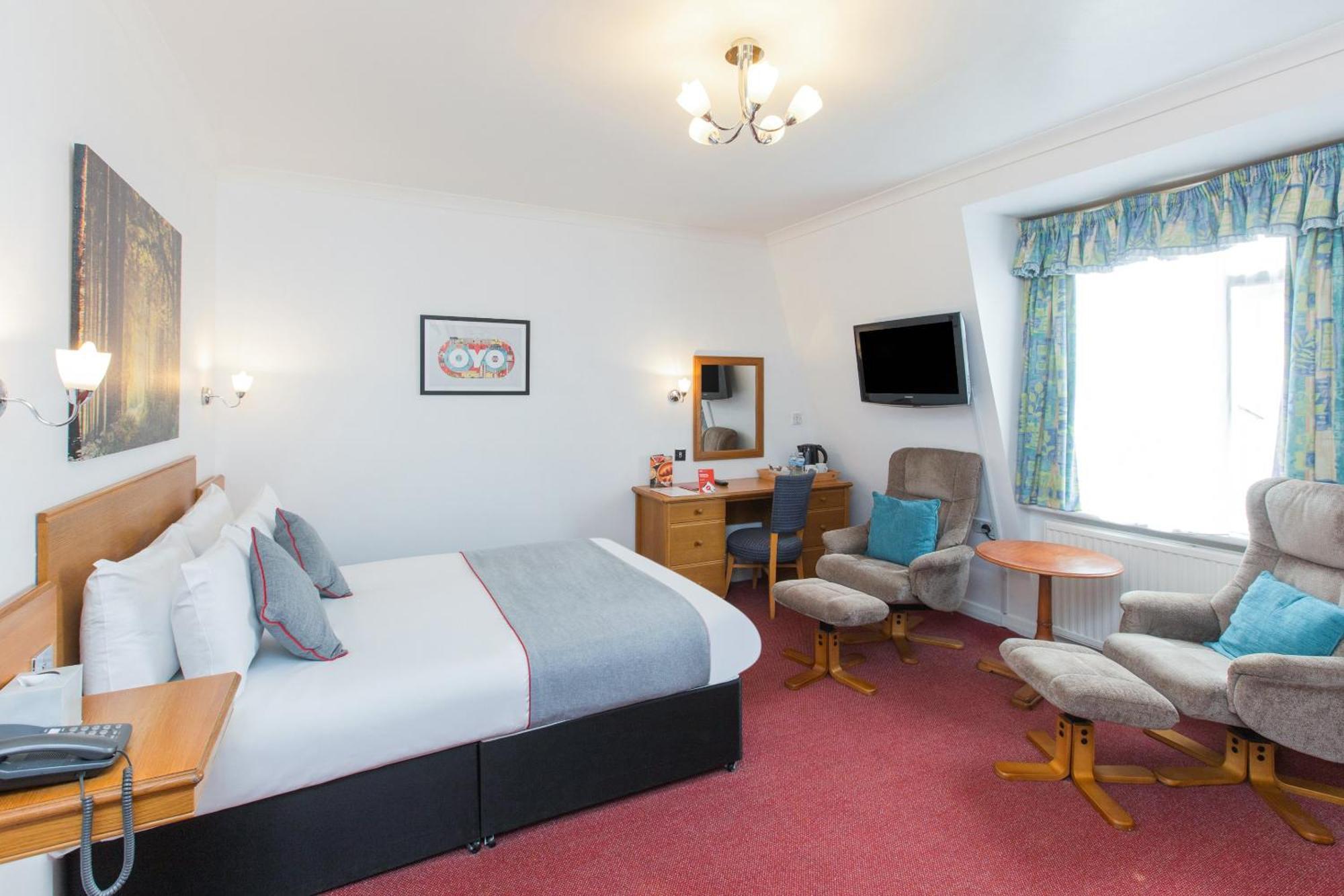 OYO Stade Court Hotel Hythe  Buitenkant foto